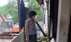 Cầu thang lên tầng 4 khu chung cư tập thể 30A Lý Thường Kiệt đã bị phá dỡ.