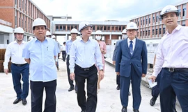 Bộ trưởng 2 Bộ KH&CN, KH&ĐT cùng thăm một số công trình tại Khu CNC Láng Hòa Lạc