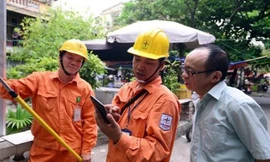 Tiền điện: Vì sao tăng gấp 5 lần nhưng chỉ giảm 'đồng giá' 68.000 đồng?