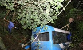 Hình ảnh cứu hộ xe khách