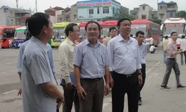 Bộ trưởng Thăng 'vi hành' bến xe