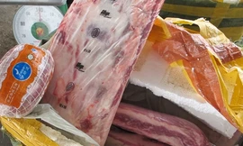 Phát hiện 'tổng kho' thịt bò Úc, Canada quá đát