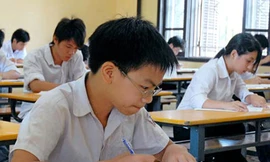 Không được dự thi vào trường công lập