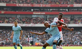 Arsenal-Man City (2-2): Cầm vàng lại để vàng rơi