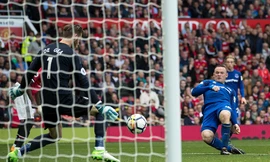 Trong ngày tiền đạo Wayne Rooney trở lại Old Trafford, Everton đã phải nhận kết cục buồn khi để M.U vùi dập bằng 4 bàn không gỡ. 
