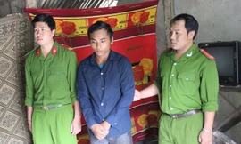 Công an huyện Hướng Hóa bắt tạm giam đối tượng Xoang vì hành vi hiếp dâm trẻ em.