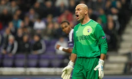 Man City rúng động vì tin thủ môn bán độ