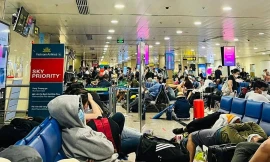 Hệ thống check-in bị lỗi, dự báo sân bay Tân Sơn Nhất ùn tắc về chiều
