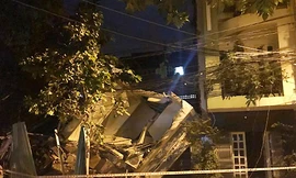 Căn nhà ba tầng sập hoàn toàn
