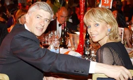 HLV Wenger bị vợ bỏ vì quá yêu bóng đá