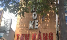 Tin mới vụ 2 nữ tiếp viên khỏa thân phục vụ khách hát karaoke