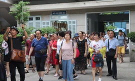 Trung Quốc mở tour du lịch đoàn tới Việt Nam từ 15/3