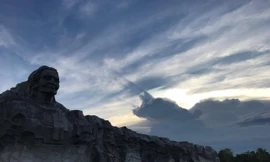 Rồng chầu về Mẹ