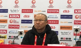 HLV Park Hang-seo cảm ơn học trò sau trận chung kết