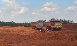 Kẹt giữa kho báu bô xít - Kỳ 2: Gián đoạn vì vướng mặt bằng 