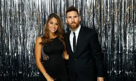  Vợ Messi bị tố giật dây chồng điều khiển HLV Argentina