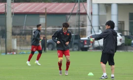 Mục kích tuyển Việt Nam rèn quân dưới giá rét Hà Nội