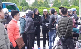 Dân phe mua lại vé trận Việt Nam - Malaysia gấp 10 lần