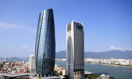 Tòa nhà hành chính Đà Nẵng (hình tròn), nơi 1.500 công chức thành phố đang làm việc. 