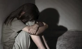 Bị phát hiện sàm sỡ bé gái, gã đàn ông chém 5 người trọng thương