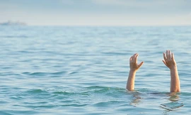 Rủ nhau tắm kênh, 3 em bé chết đuối thương tâm