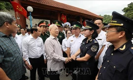 Tổng Bí thư Nguyễn Phú Trọng thăm Cửa khẩu Quốc tế Hữu Nghị