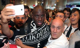Demba Ba và các đồng đội nhận doping tiền từ lãnh đạo