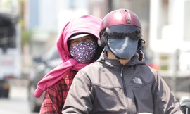 Miền Bắc, miền Trung đón nắng nóng 