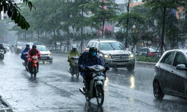 Miền Bắc giảm nhiệt, mưa to vì không khí lạnh 