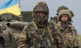 Ukraine dùng xe tăng và pháo phản lực tấn công Slavyansk