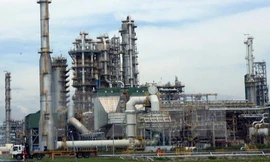 Bộ trưởng Bộ Công Thương Nguyễn Hồng Diên sẽ trả lời chất vấn trước Uỷ ban Thường vụ Quốc hội sáng mai, 16/3. 