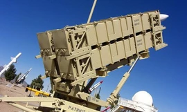 Israel bắn hạ một tiêm kích Syria vi phạm không phận