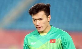 Thủ môn Bùi Tiến Dũng bị thầy 'bắt lỗi' ở giải U23 châu Á