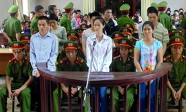 Các bị cáo trong vụ buôn bán 313 bánh heroin ở Điện Biên nghe tòa tuyên án 