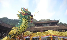 Cận cảnh Chùa Hương ngày khai hội