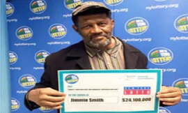 Cụ ông Mỹ nhận 24 triệu USD xổ số trước hạn chót hai ngày