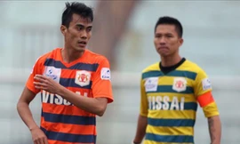 Phước Tứ (trái) và Mạnh Dũng bị V.Nình Bình đình chỉ vô thời hạn. Ảnh: Bóng đá plus