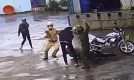 Hình ảnh chiến sĩ công an liên quan vụ việc. Ảnh chụp màn hình