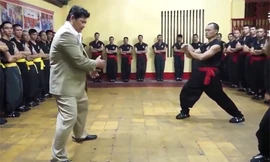 Võ công của võ sư Huỳnh Tuấn Kiệt gây nhiều tranh cãi trong giới võ thuật gần đây. 