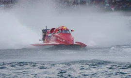 Đội đua thuyền Bình Định – Việt Nam dẫn đầu Grand Prix of Indonesia