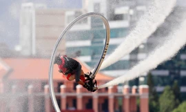 'Bay' trên sông Sài Gòn bằng ván phản lực