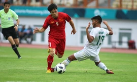 Công Phượng trong trận đấu với Olympic Pakistan