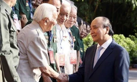 Chủ tịch nước gặp mặt Đoàn đại biểu Hội Cựu thanh niên xung phong 