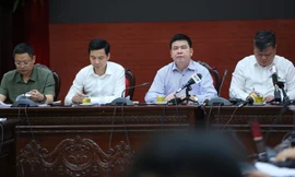 Hà Nội trả lời nhiều vấn đề nóng về nước sạch sông Đuống