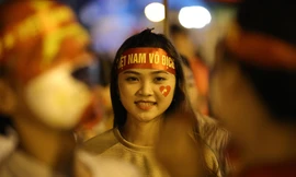 Những bóng hồng xinh đẹp 'thắp lửa' cho tuyển Việt Nam