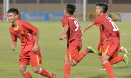 U19 Việt Nam vô địch giải quốc tế trong thế trận mất người