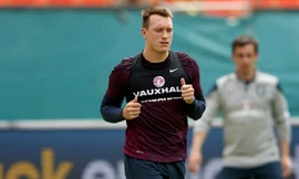 M.U quyết định trói Phil Jones bằng bản hợp đồng mới.