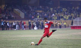 Cận cảnh màn 'đấu súng' giúp Than Quảng Ninh đoạt Siêu Cup