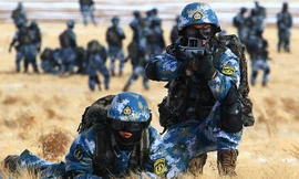 Cận cảnh vũ khí của Hải quân đánh bộ Trung Quốc