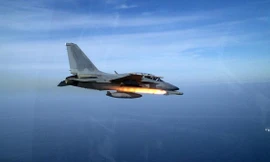 Chiến đấu cơ FA-50 bắn tên lửa không đối đất trong cuộc diễn tập.